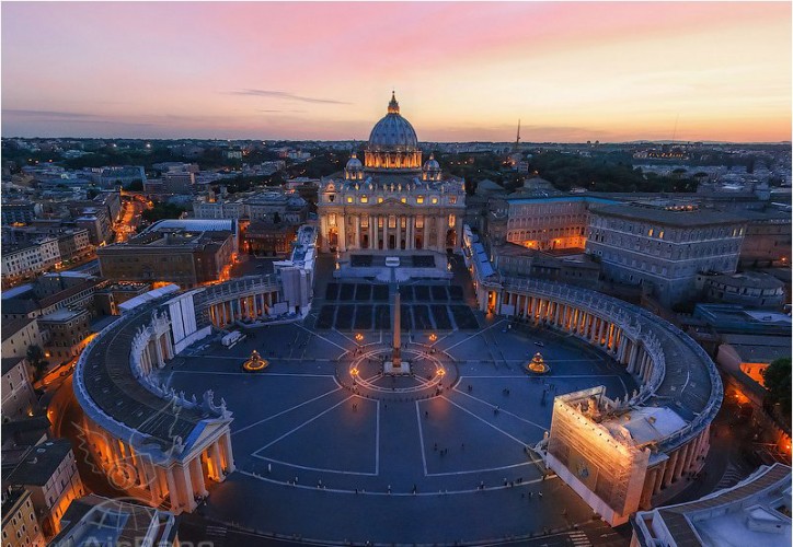 Vatikan, İtalya